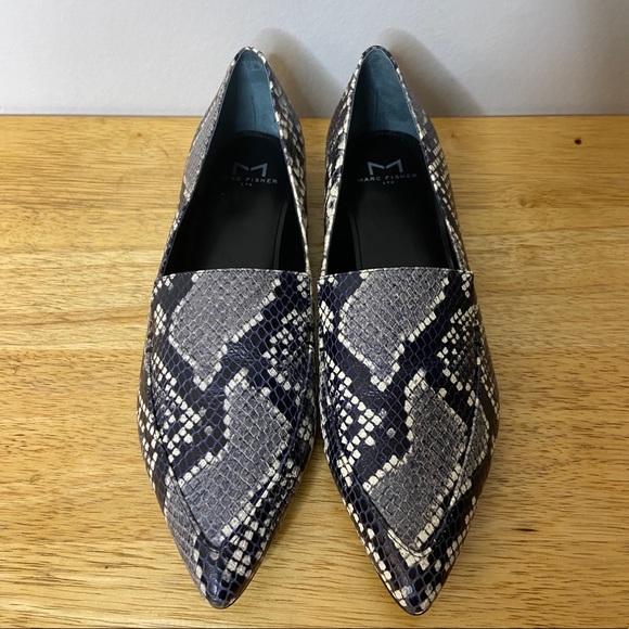 Marc Fisher Black Snakeskin Leather Loafer Flats - Picture 3 of 6